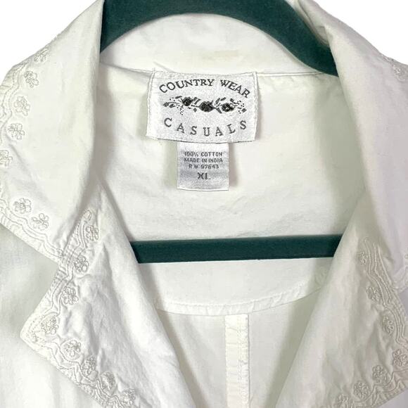 Vintage White Embroidered Short Sleeve Button up, Size XL - Picture 4 of 6